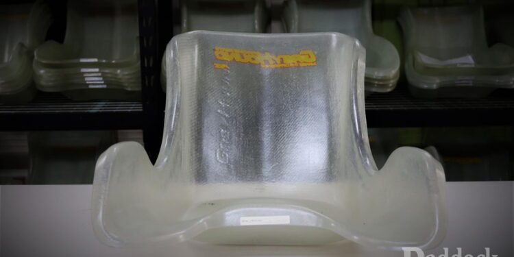 【新製品】INTREPID JAPAN×GreyHoundの超低重心プロトタイプシートが登場