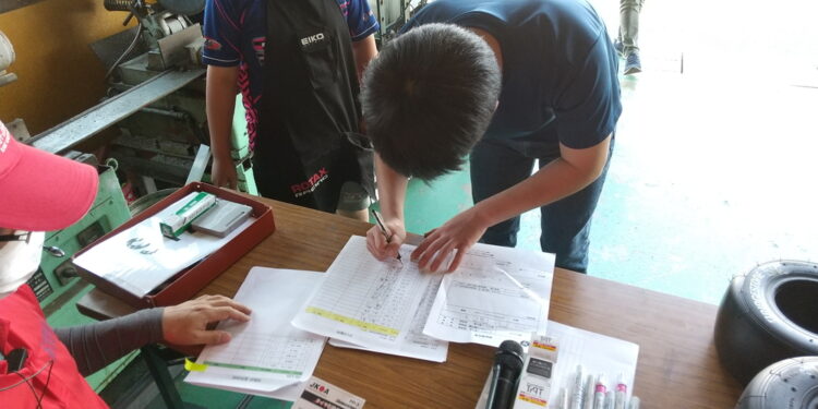 気をつけよう　体調不良と　タイヤ配布